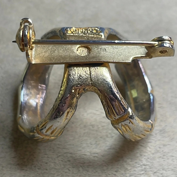 Vintage Karma Gold Tone Twin Ring Scarf Brooch Pin - Picture 3 of 4